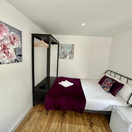 Kamilla'S Rooms London Zone-1 ภายนอก รูปภาพ