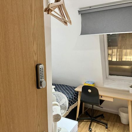 Kamilla'S Rooms London Zone-1 ภายนอก รูปภาพ