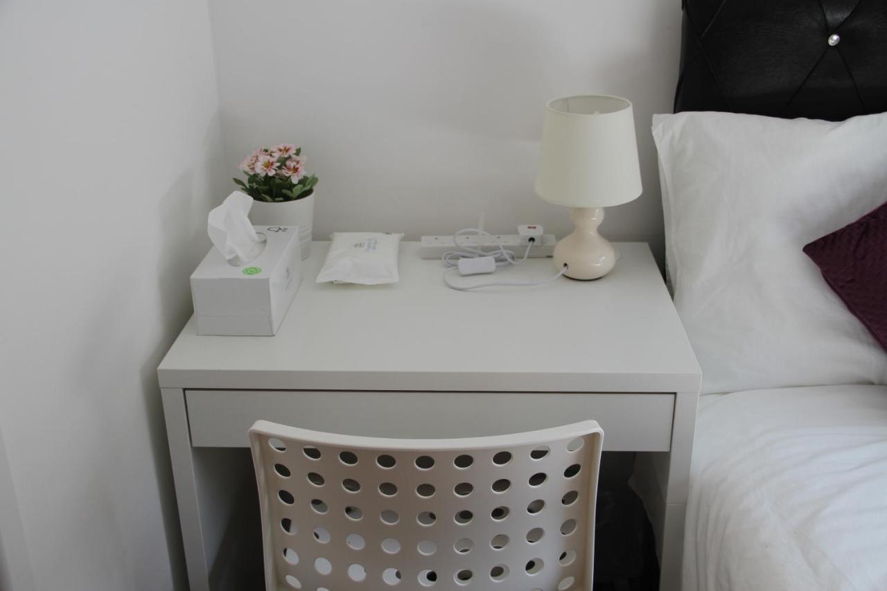 Kamilla'S Rooms London Zone-1 ภายนอก รูปภาพ