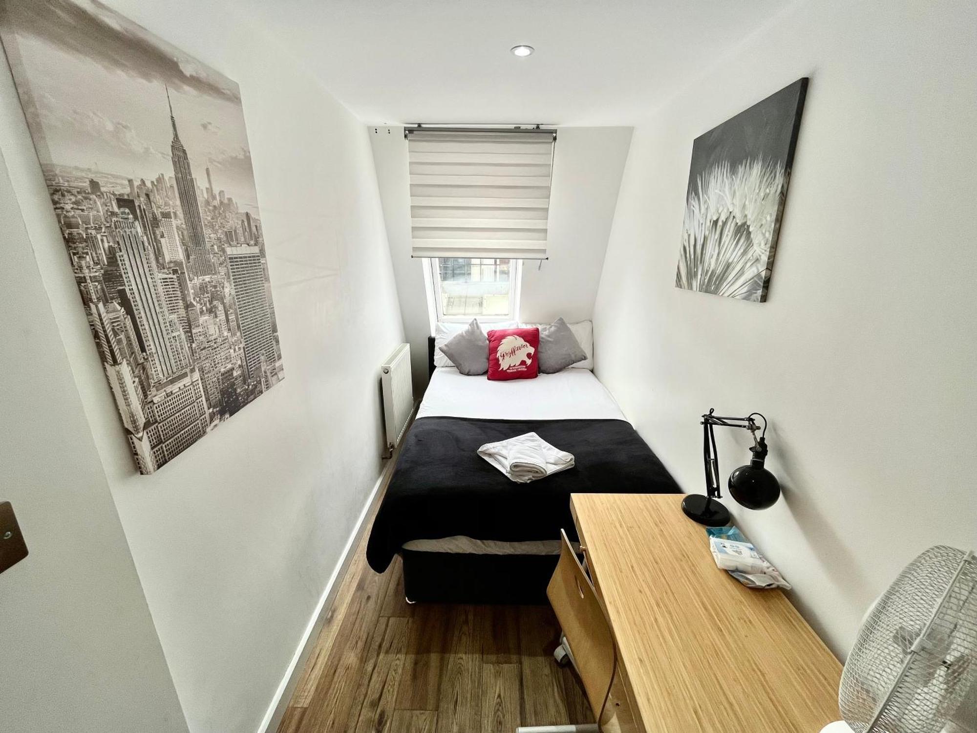 Kamilla'S Rooms London Zone-1 ภายนอก รูปภาพ