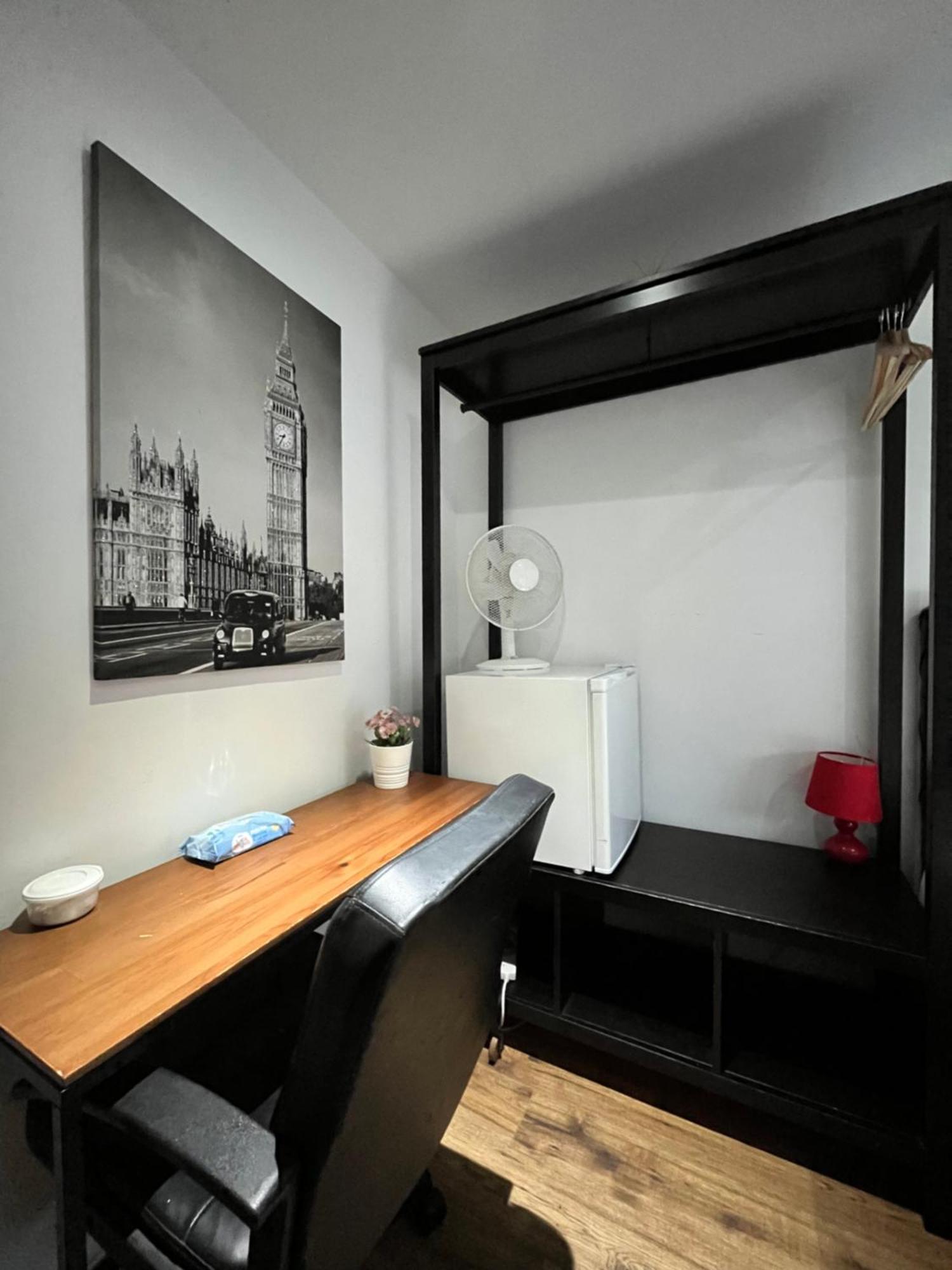 Kamilla'S Rooms London Zone-1 ภายนอก รูปภาพ
