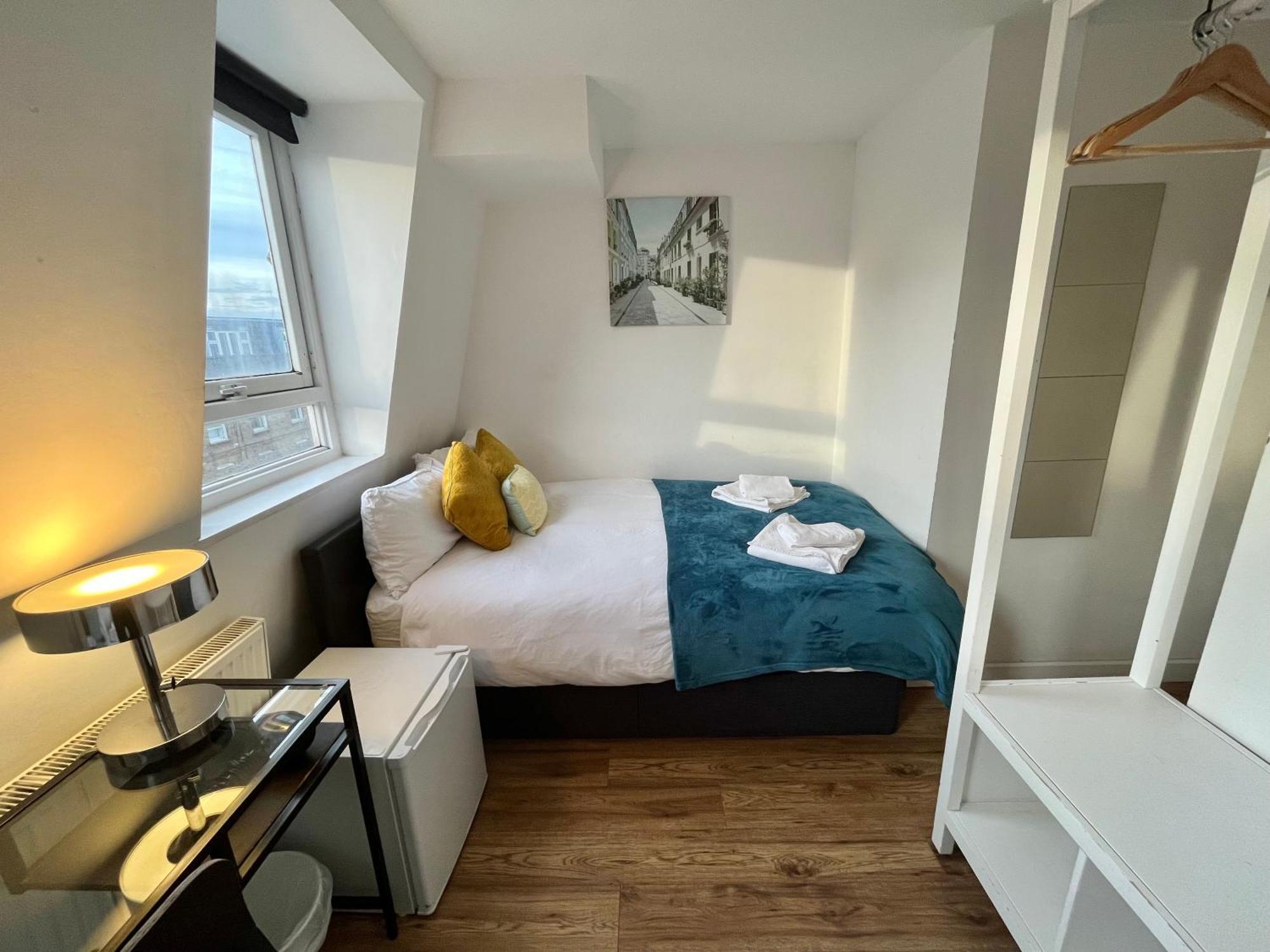 Kamilla'S Rooms London Zone-1 ภายนอก รูปภาพ