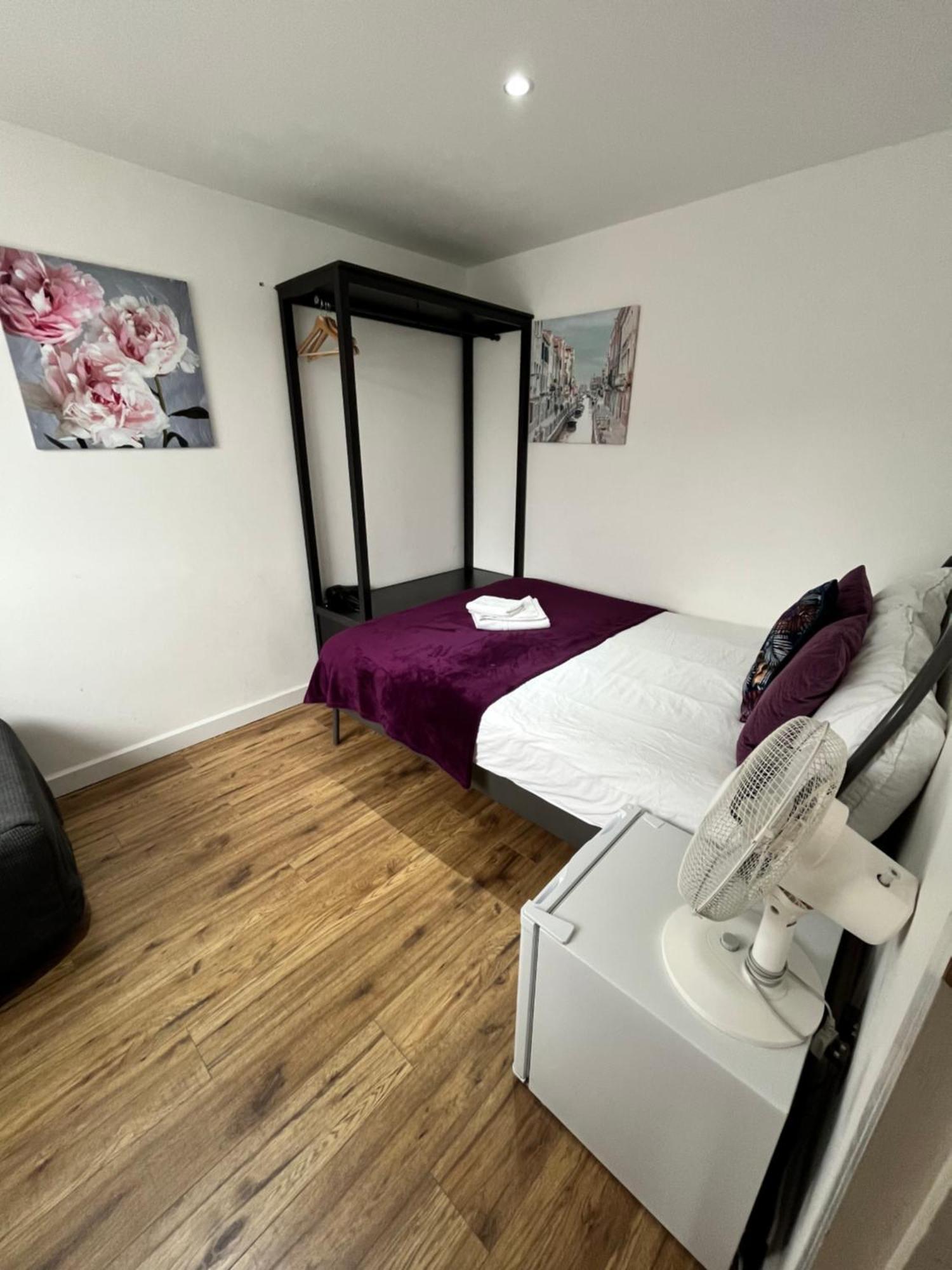Kamilla'S Rooms London Zone-1 ภายนอก รูปภาพ