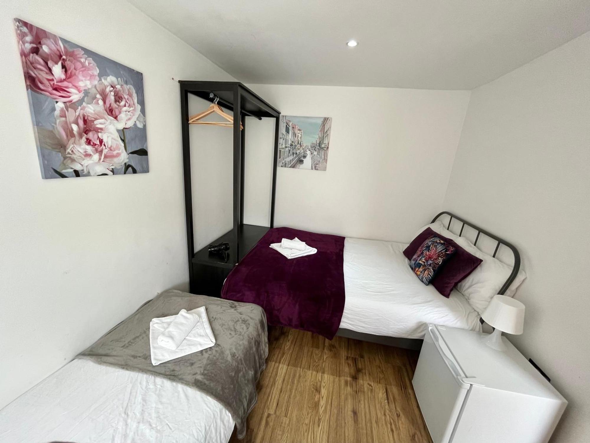 Kamilla'S Rooms London Zone-1 ภายนอก รูปภาพ