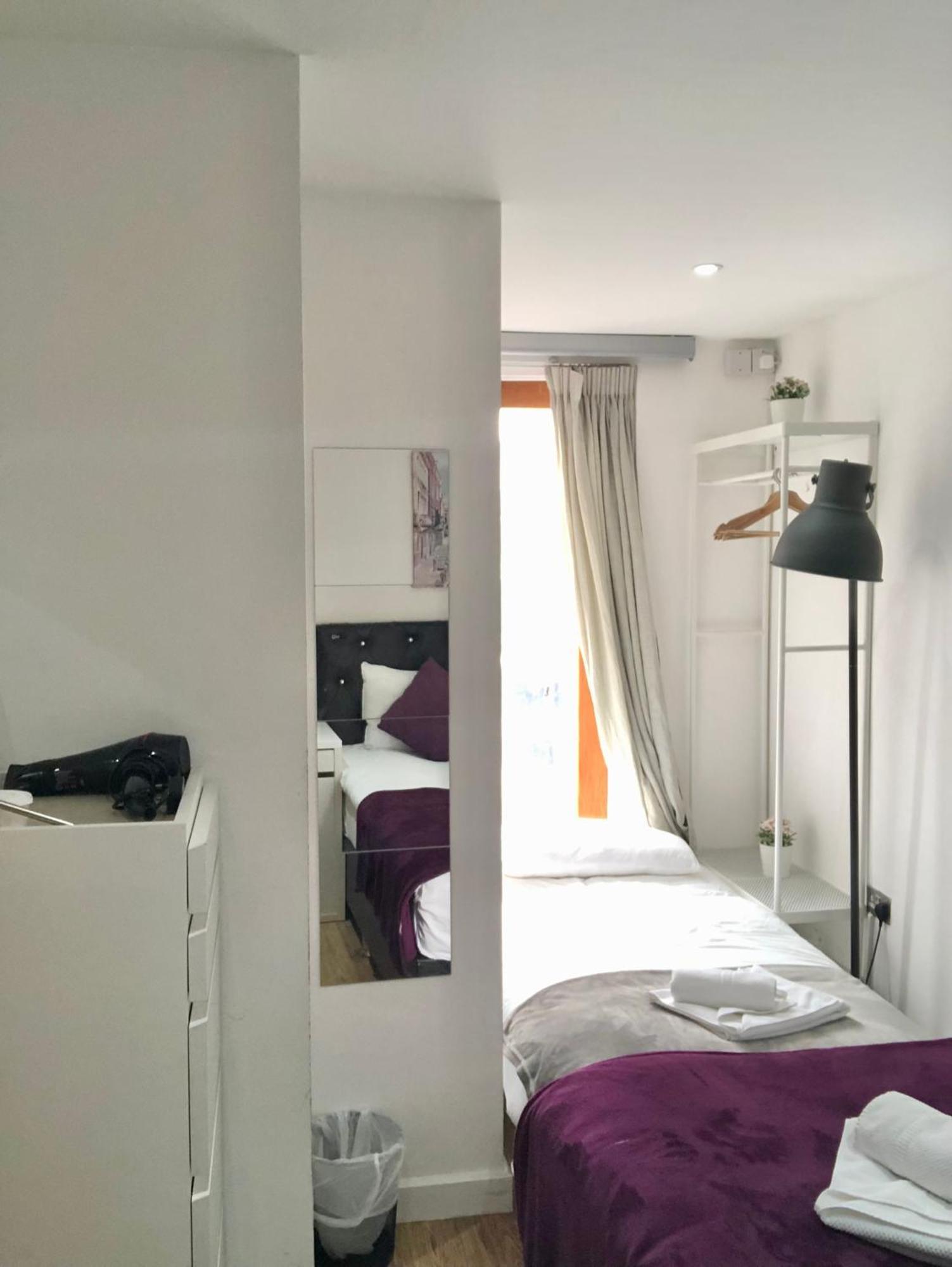 Kamilla'S Rooms London Zone-1 ภายนอก รูปภาพ