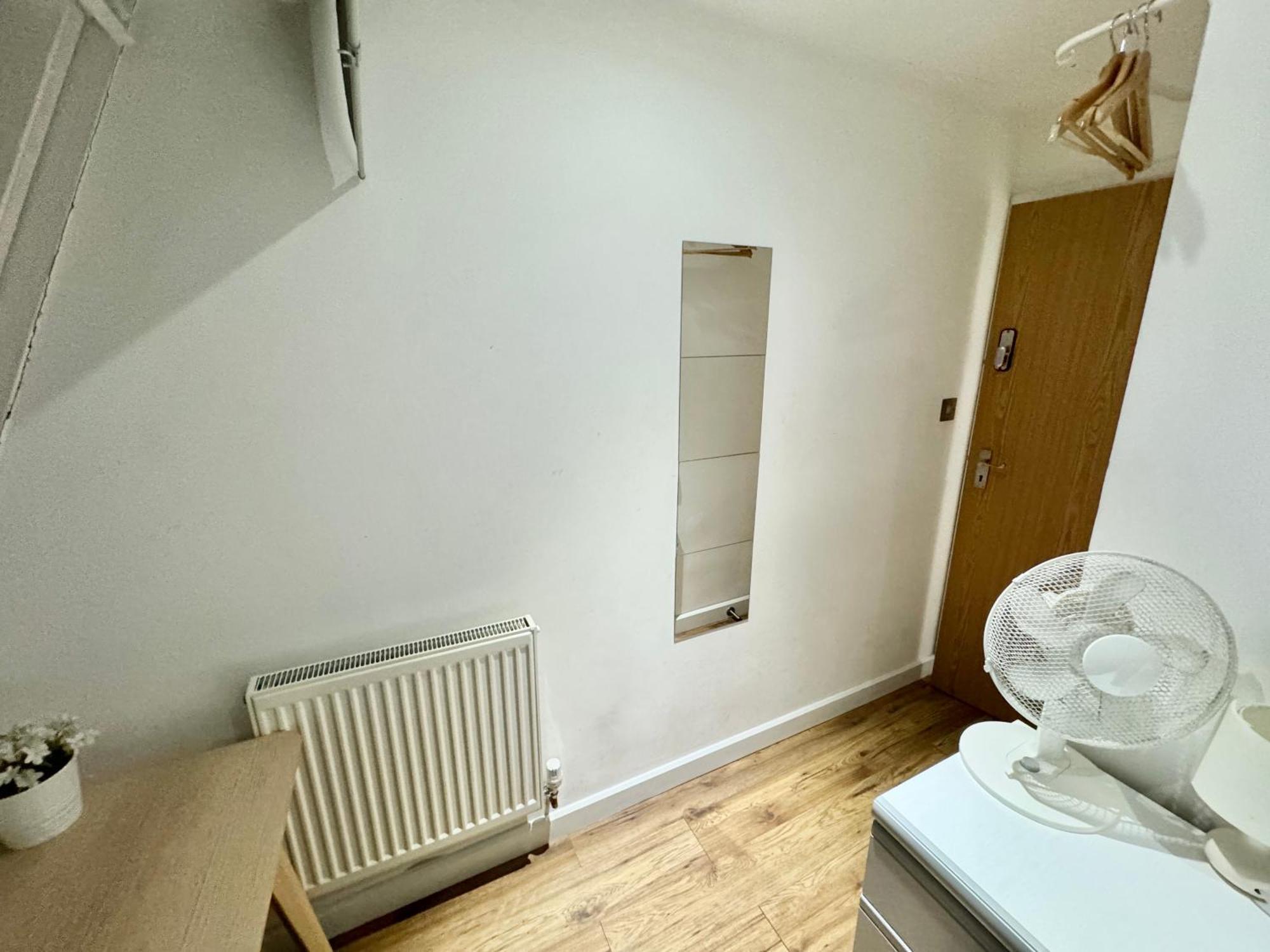 Kamilla'S Rooms London Zone-1 ภายนอก รูปภาพ