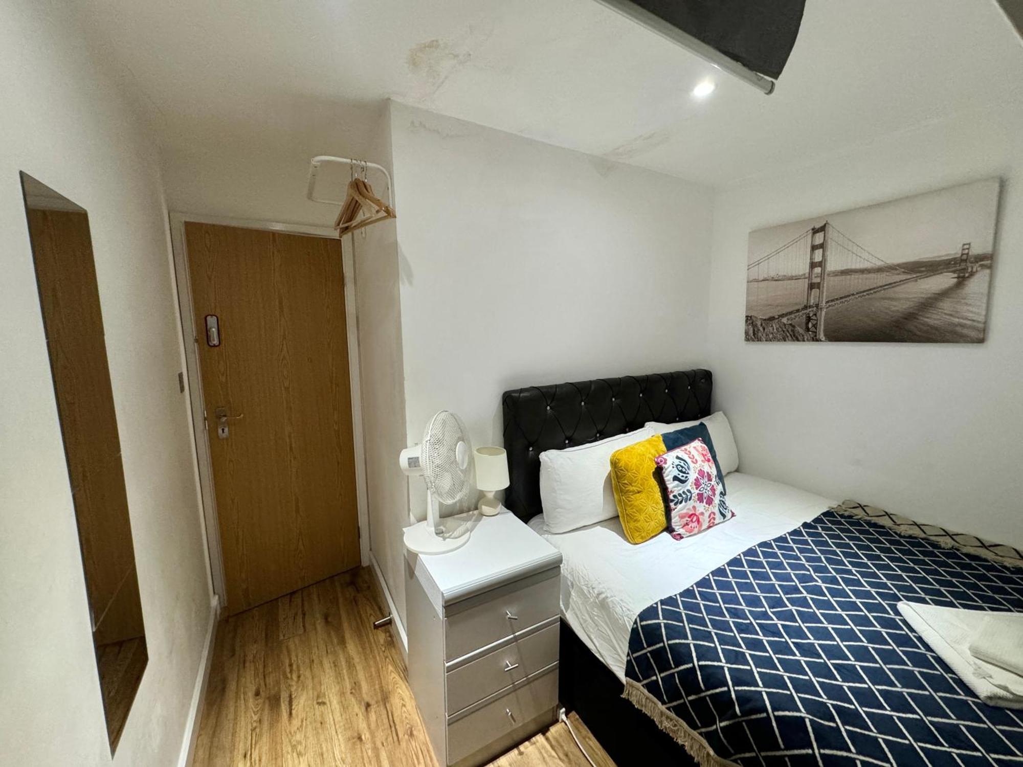Kamilla'S Rooms London Zone-1 ภายนอก รูปภาพ