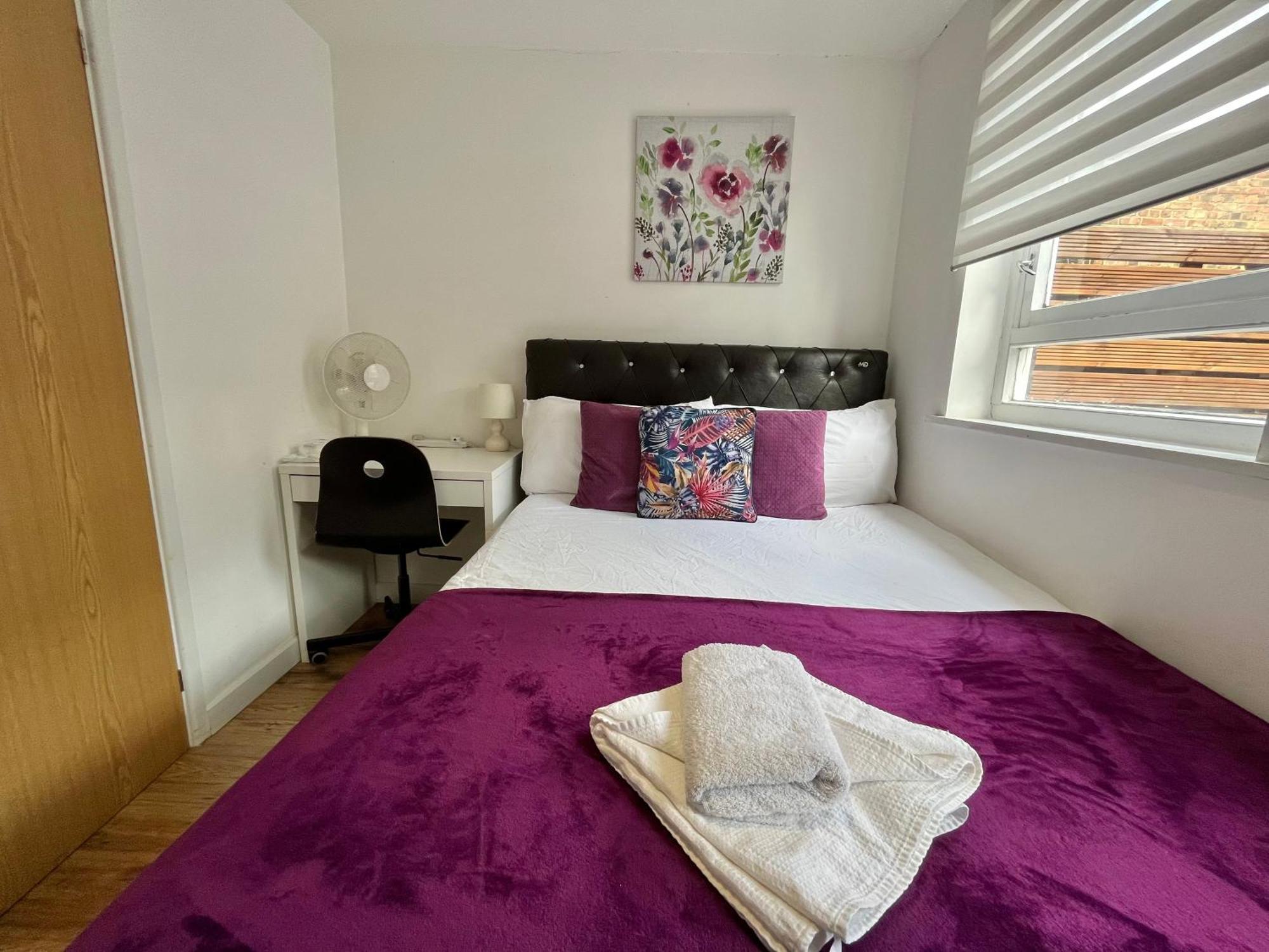 Kamilla'S Rooms London Zone-1 ภายนอก รูปภาพ